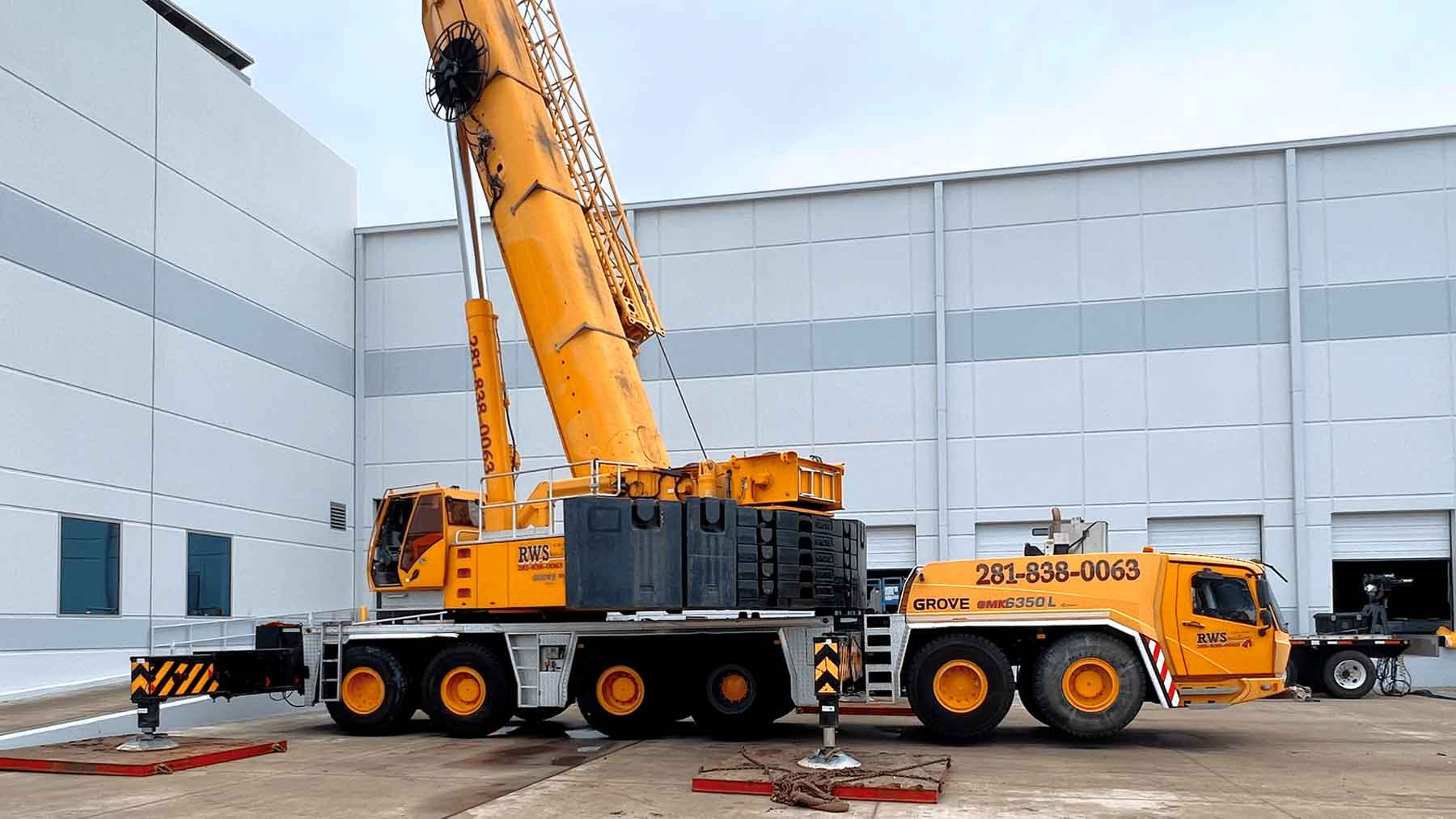 RWS Crane & Rigging | Mobile crane